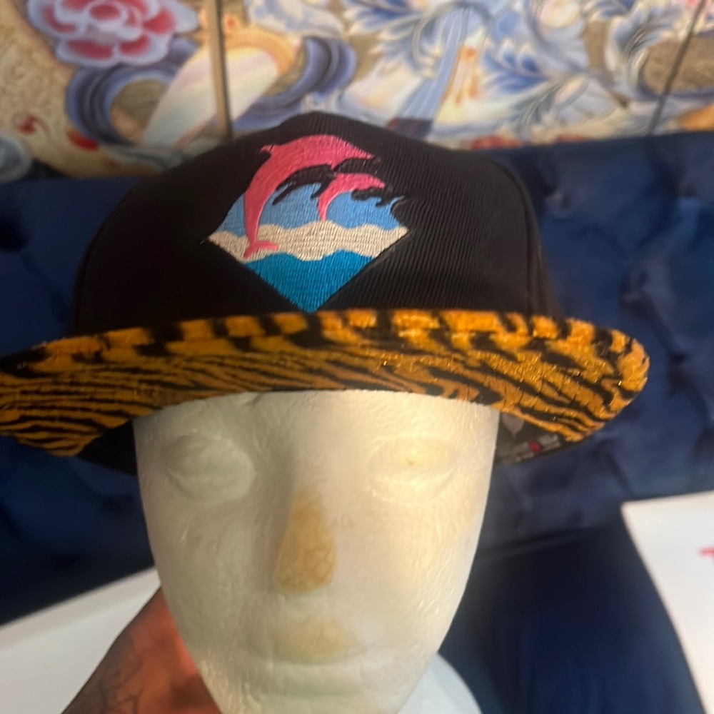 Snap back